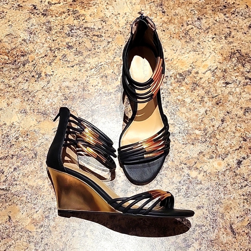 Aldo Black & Gold Wedged Sandals